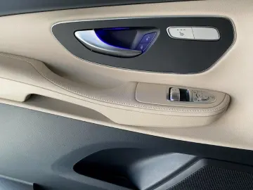 MERCEDES-BENZ Marco Polo V 300 d 4MATIC AMG LEDER AI…