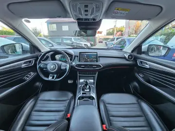 MG EHS Luxury Plug-in hybrid 2023