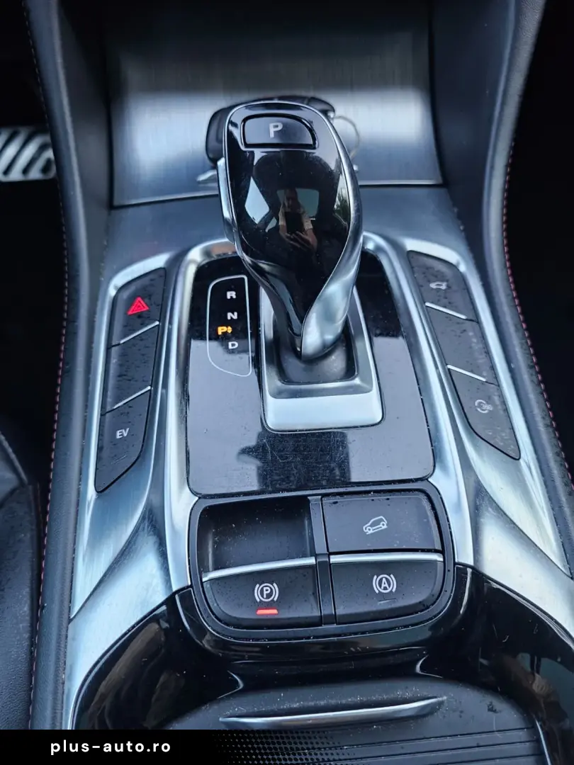 MG EHS Luxury Plug-in hybrid 2023