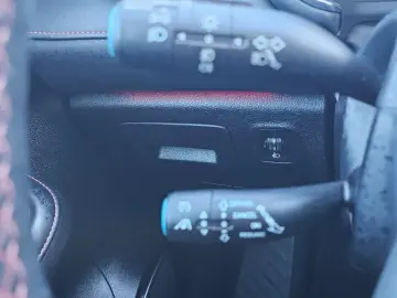 MG EHS Luxury Plug-in hybrid 2023