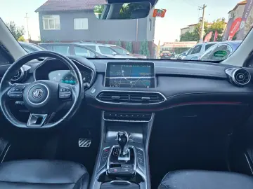 MG EHS Luxury Plug-in hybrid 2023