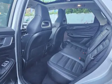 MG EHS Luxury Plug-in hybrid 2023