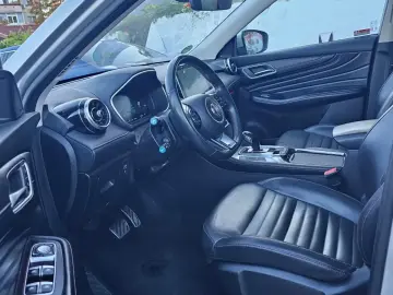 MG EHS Luxury Plug-in hybrid 2023