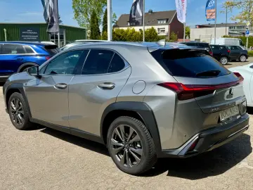 LEXUS UX 250h ACC VIRT.CP Car.Play RFK FSPORT LED