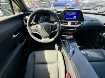 LEXUS UX 250h ACC VIRT.CP Car.Play RFK FSPORT LED