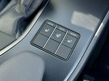 LEXUS UX 250h ACC VIRT.CP Car.Play RFK FSPORT LED