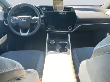 LEXUS RZ 450e Luxury Paket  Allrad 20Zoll Pano dimmbar