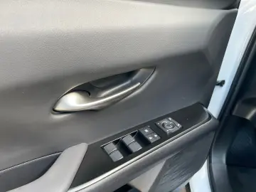 LEXUS UX 250h F SPORT Design  Bi-LED ACC RCam SHZ PDC