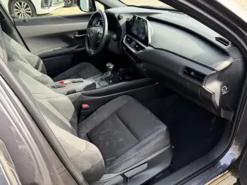 LEXUS UX 250 h Style.LED.ACC.Kamera.