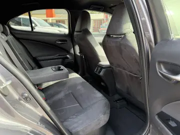 LEXUS UX 250 h Style.LED.ACC.Kamera.