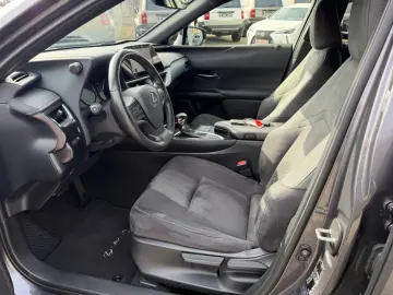 LEXUS UX 250 h Style.LED.ACC.Kamera.