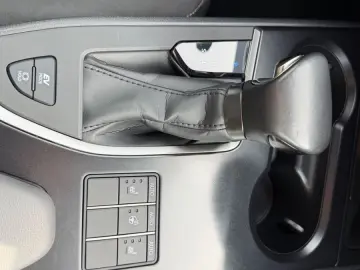 LEXUS UX 250 h Style.LED.ACC.Kamera.