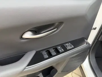LEXUS UX 250 h Style.LED.ACC.Kamera.