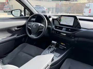 LEXUS UX 250 h Style.LED.ACC.Kamera.