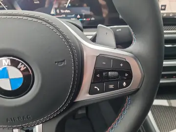BMW X6 M60i