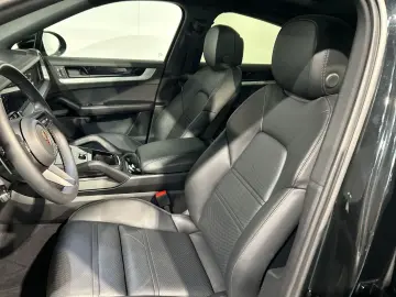 PORSCHE Cayenne S E-Hybrid Coupe HA-Lenkung InnoDrive