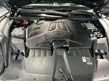 PORSCHE Cayenne S E-Hybrid Coupe HA-Lenkung InnoDrive