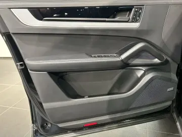 PORSCHE Cayenne S E-Hybrid Coupe HA-Lenkung InnoDrive