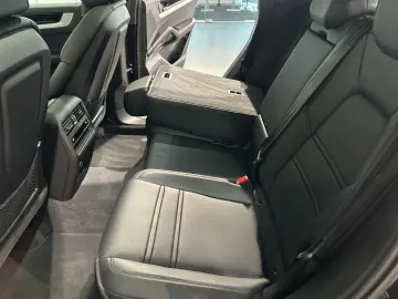 PORSCHE Cayenne S E-Hybrid Coupe HA-Lenkung InnoDrive