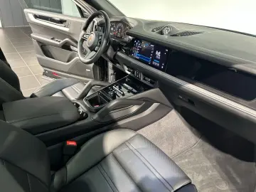 PORSCHE Cayenne S E-Hybrid Coupe HA-Lenkung InnoDrive