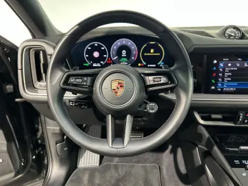PORSCHE Cayenne S E-Hybrid Coupe HA-Lenkung InnoDrive