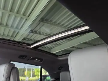 PORSCHE Macan E 4S Pan Luft Vierradl. Matrix HuD AHK 360