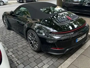 PORSCHE 992 Carrera Cabriolet Carrera