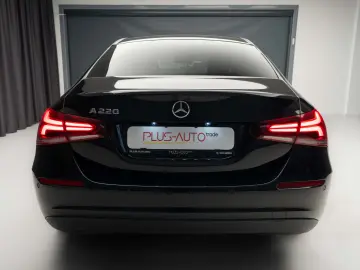 Mercedes-Benz A 220