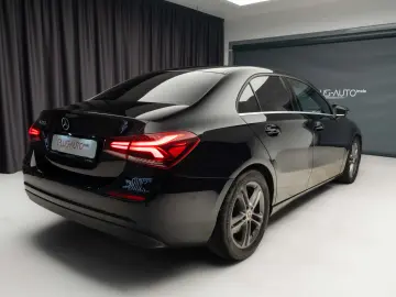 Mercedes-Benz A 220