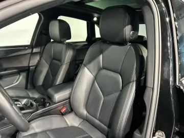 PORSCHE Macan Panoramadach Rückfahrkamera nur 13.950 km