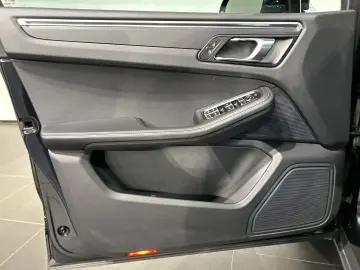 PORSCHE Macan Panoramadach Rückfahrkamera nur 13.950 km