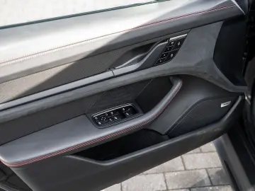 PORSCHE Taycan GTS Matrix Pano Head-Up Kam Navi Temp