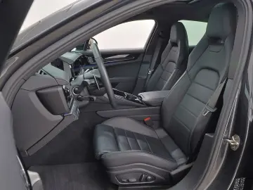 PORSCHE Panamera 4 E-Hybrid