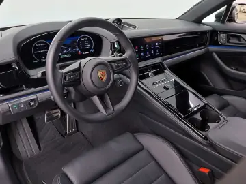 PORSCHE Panamera 4 E-Hybrid