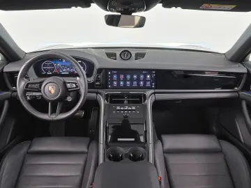 PORSCHE Panamera 4 E-Hybrid