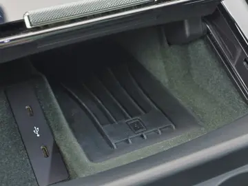 PORSCHE Panamera 4 E-Hybrid