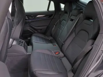 PORSCHE Panamera 4 E-Hybrid