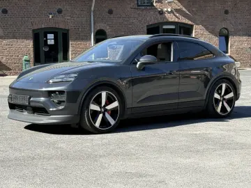 PORSCHE Macan 4S LED MATRIX 22 ZOLL SPORT PANORAMA ABSTA