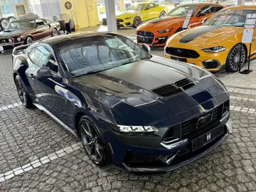 FORD Mustang 5.0 V8 DARK HORSE   6gang   4J Garantie