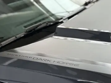 FORD Mustang 5.0 V8 DARK HORSE   6gang   4J Garantie