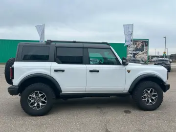 FORD Bronco Badlands 2.7l EcoBoost V6 e-4WD