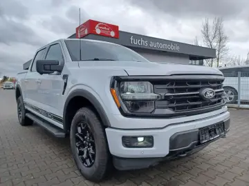 FORD F 150 XLT .4x4SuperCrew.10-Gang.360 .ACC.