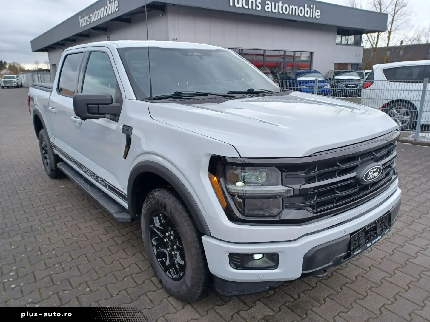 FORD F 150 XLT .4x4SuperCrew.10-Gang.360 .ACC.