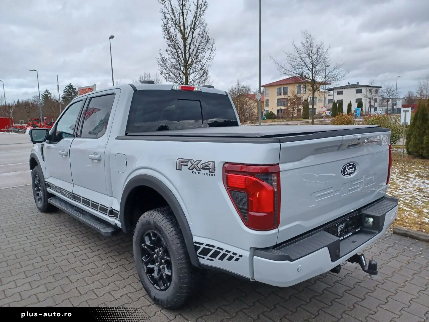 FORD F 150 XLT .4x4SuperCrew.10-Gang.360 .ACC.