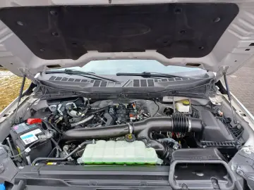 FORD F 150 XLT .4x4SuperCrew.10-Gang.360 .ACC.