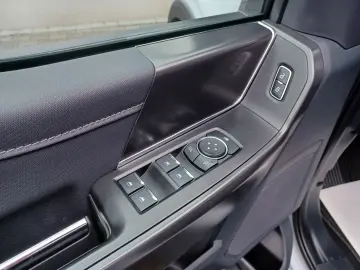 FORD F 150 XLT .4x4SuperCrew.10-Gang.360 .ACC.