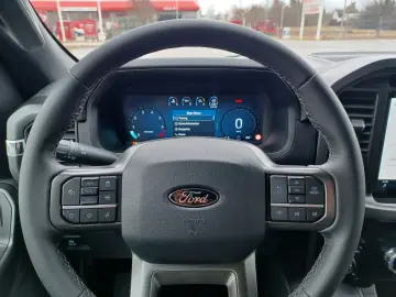 FORD F 150 XLT .4x4SuperCrew.10-Gang.360 .ACC.