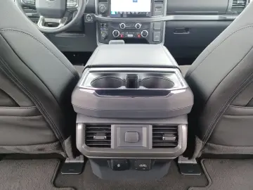 FORD F 150 XLT .4x4SuperCrew.10-Gang.360 .ACC.