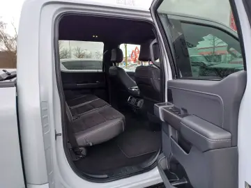 FORD F 150 XLT .4x4SuperCrew.10-Gang.360 .ACC.