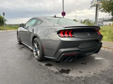 FORD Mustang Coupe Dark Horse Fastback 5.0 Ti-VCT V8